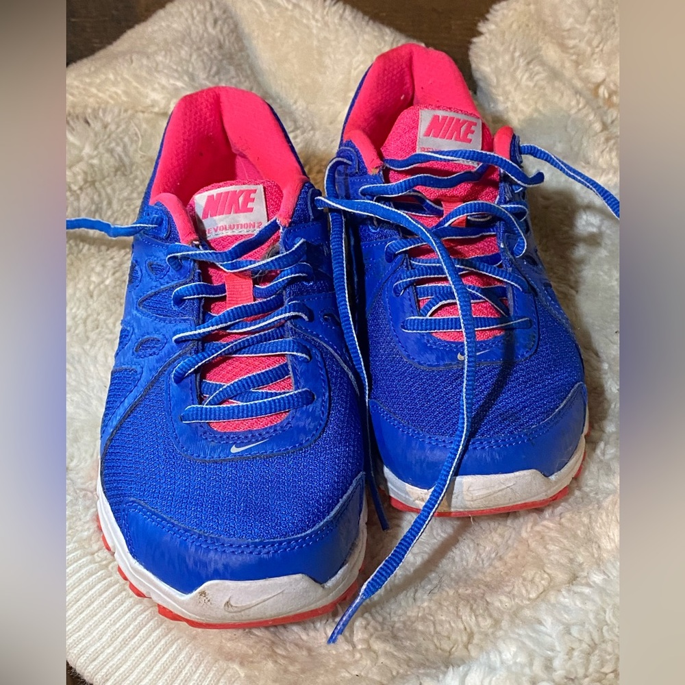 Nike revolution2 runners